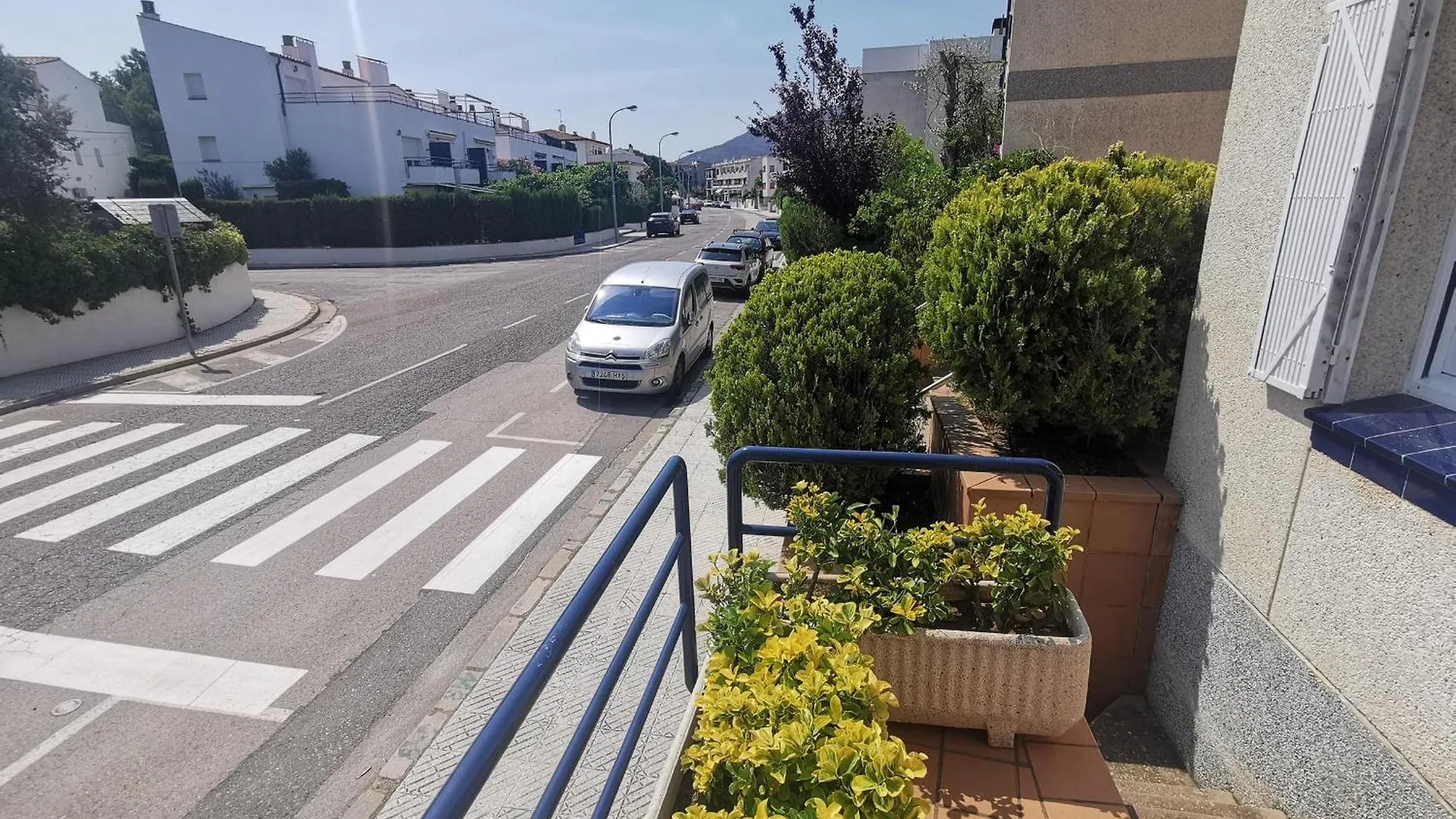 Apartamento Encantador Cerca De La Playa Con Terraza En Llanca, Sant Carles - Es-89-119 Apartman