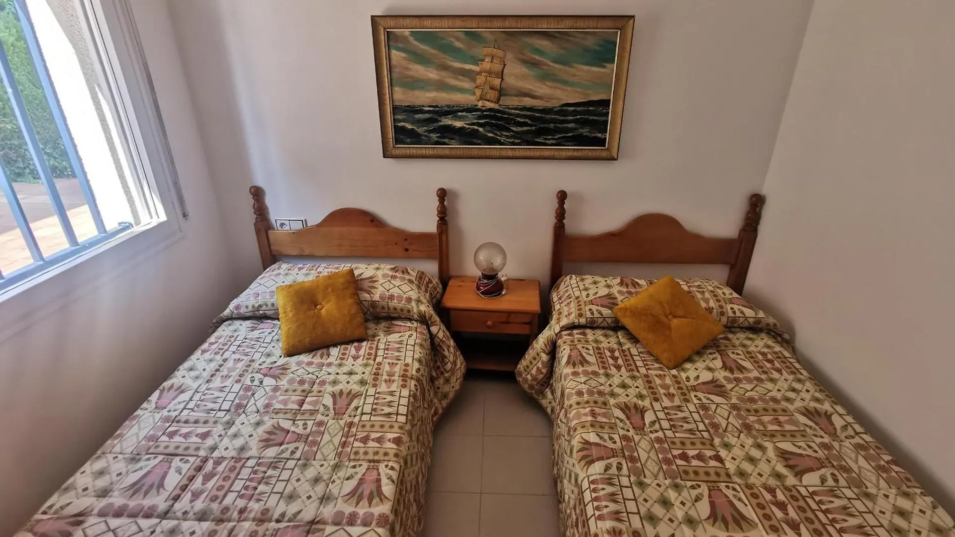 Apartman Apartamento Encantador Cerca De La Playa Con Terraza En Llanca, Sant Carles - Es-89-119 Spanyolország